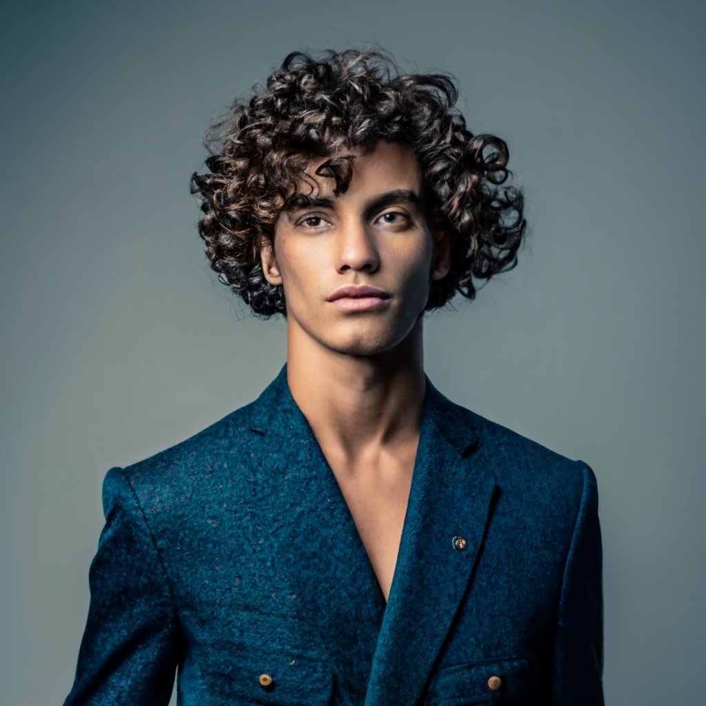 Curly Hairstyles for Men fashion look